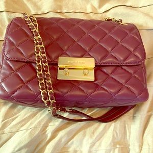 Micheal Kors purse